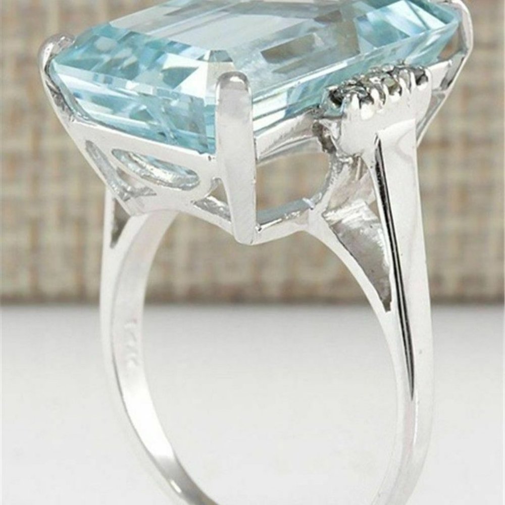 Emerald Cut Aquamarine .925 Silver Ring - Picture 5 of 7